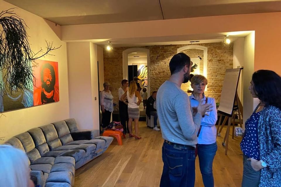 Living room, group of guests