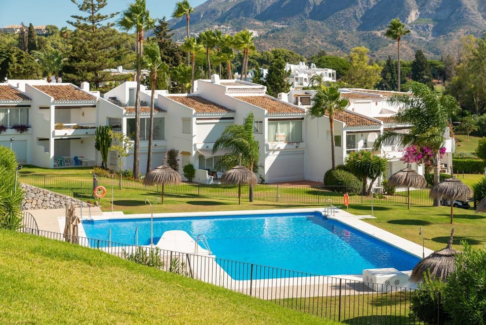 Garden view, Mountain view, Pool view