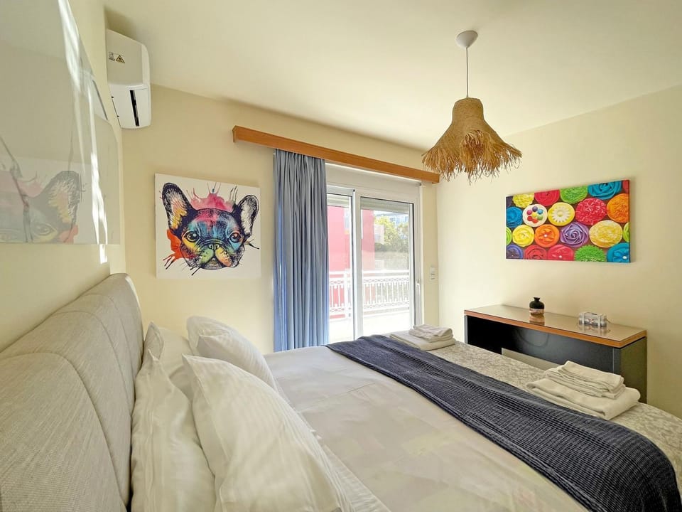 Bed, Photo of the whole room, Bedroom, air conditioner