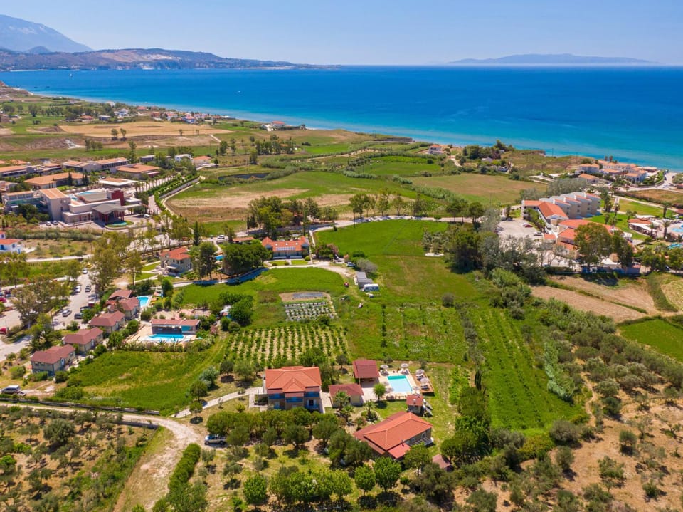Property building, Bird's eye view, Garden, Beach, Swimming pool