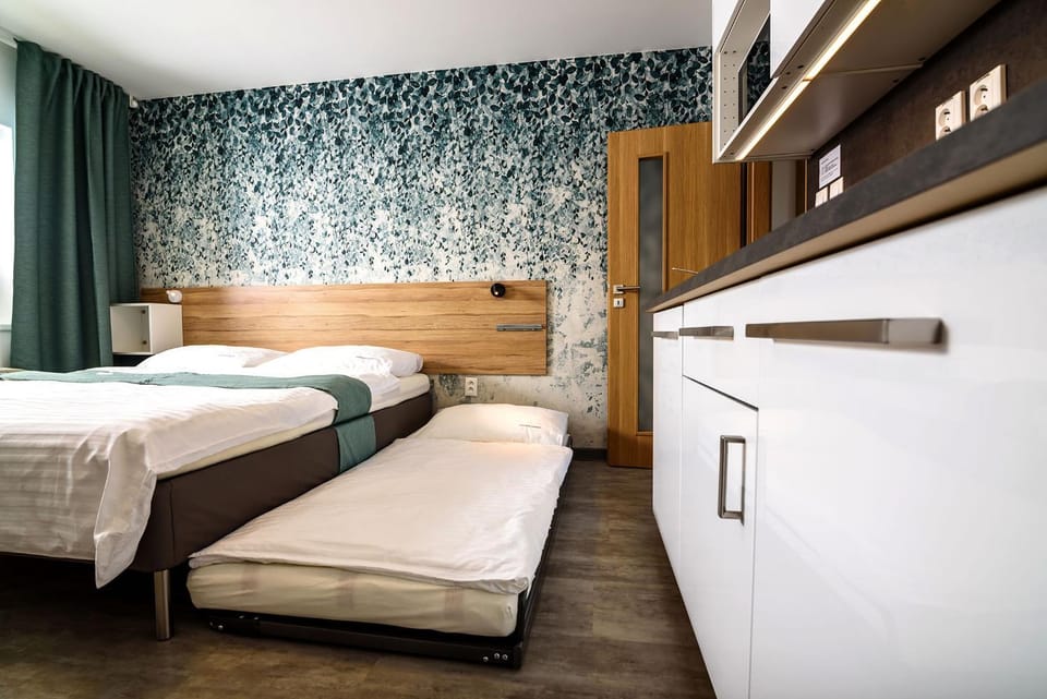 Kitchen or kitchenette, Photo of the whole room, Bedroom