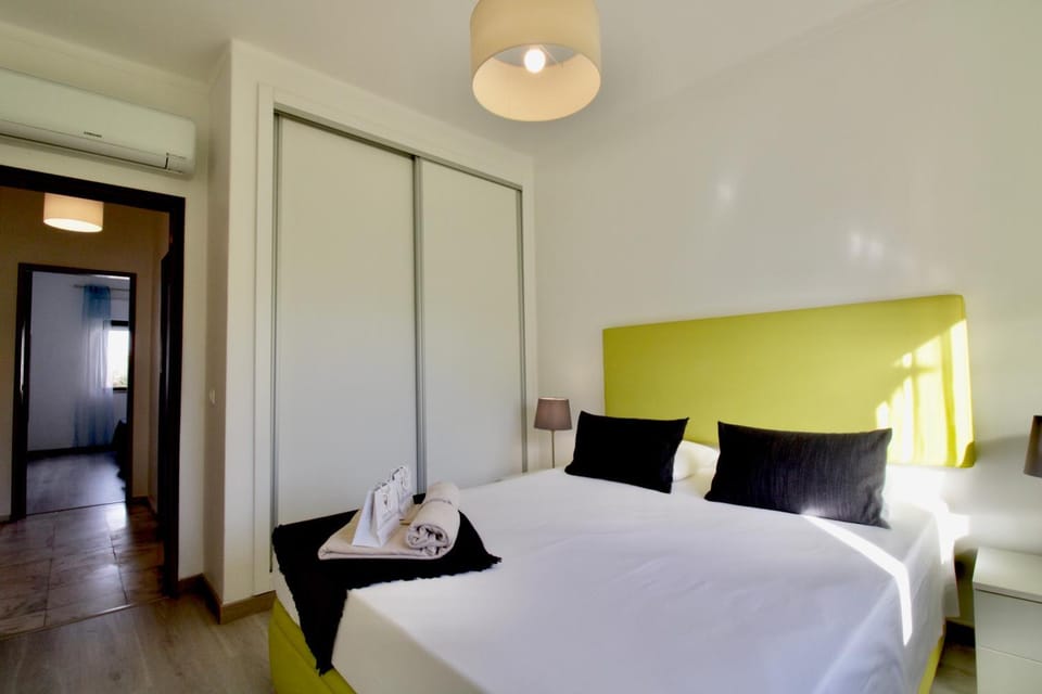 Day, Bedroom