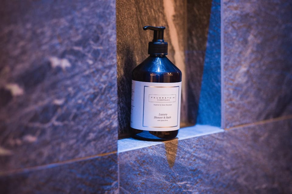 Shower, Bathroom, Spa and wellness centre/facilities