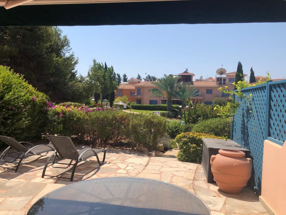 Patio, Garden view