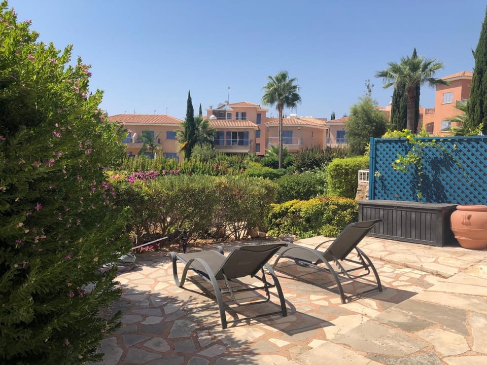 Patio, Garden view