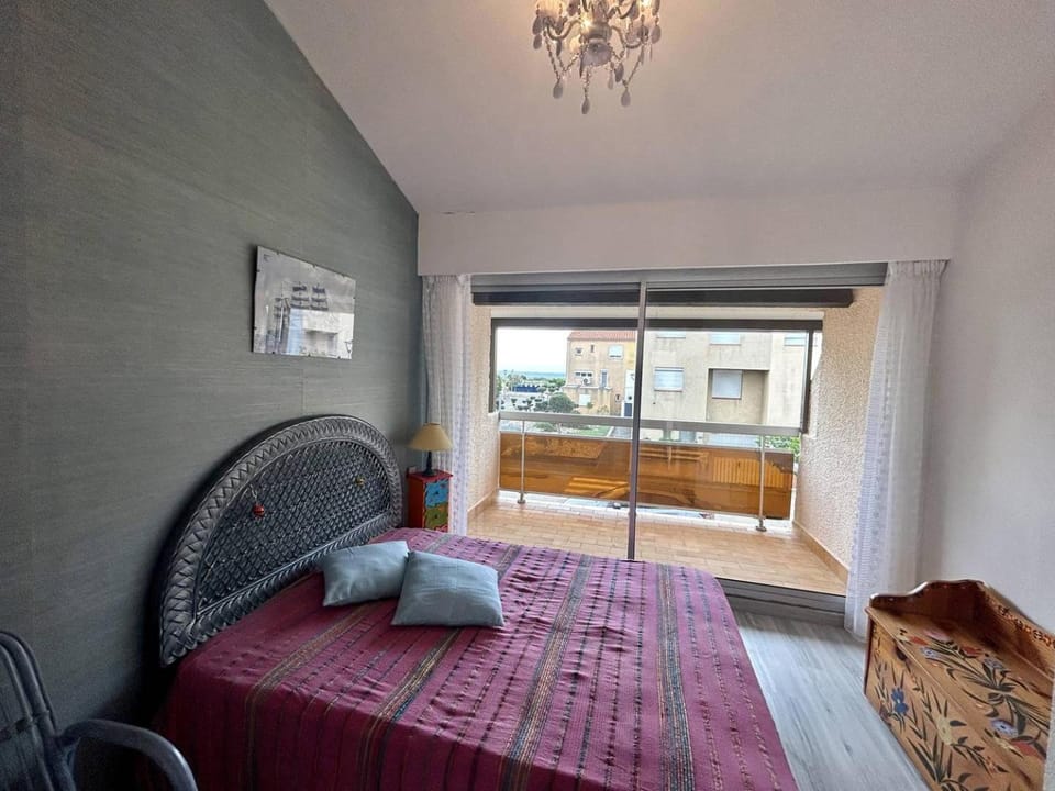 Agréable 3 pièces en Duplex - terrasse - parking privé - 5POPL10 Apartment in Le Barcarès