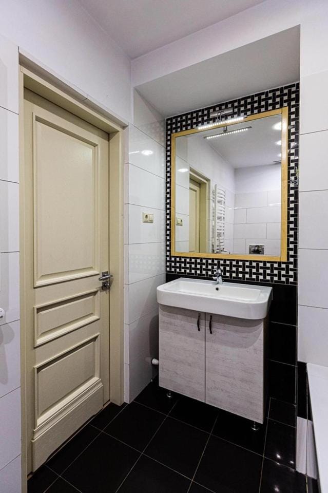 Цехова 1 Apartment in Lviv