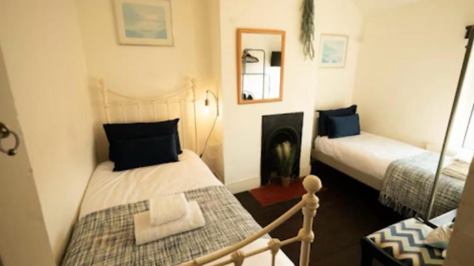 Lorne Road House in Bath