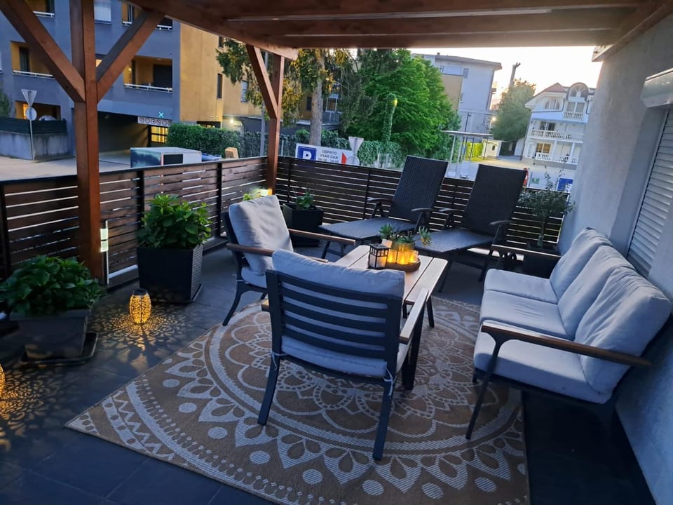 View (from property/room), Balcony/Terrace