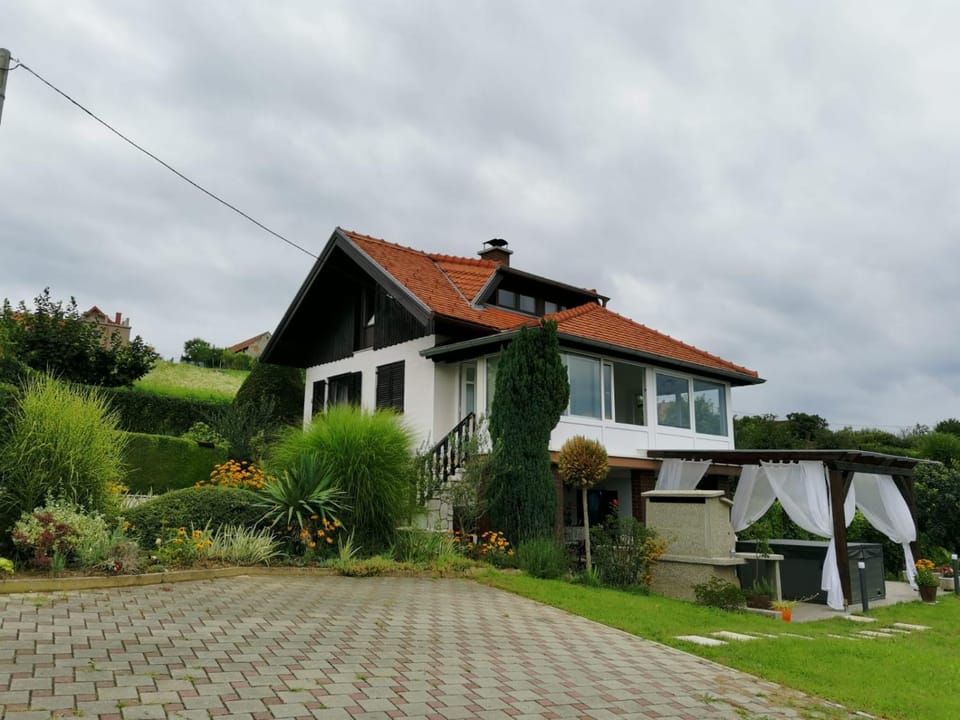 Small Hill Heaven House in Slovenia
