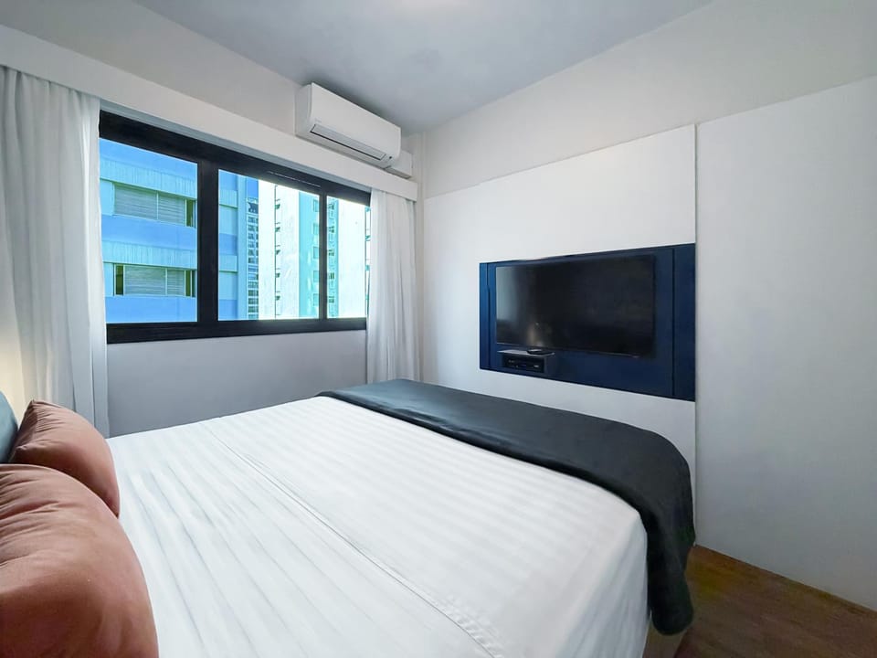 Bed, TV and multimedia, Photo of the whole room, Bedroom, air conditioner