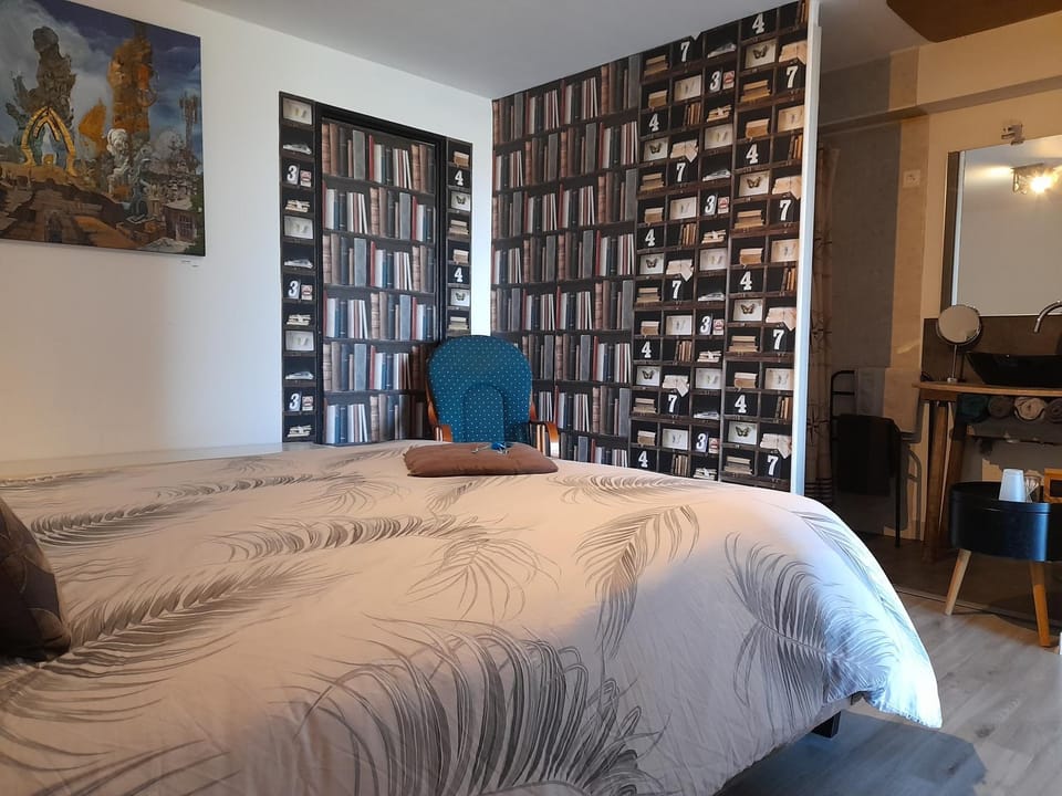 Photo of the whole room