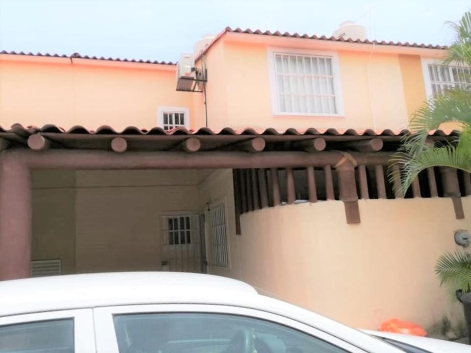 Joyas de Ixtapa... ¡El confort de tu Casa Ideal! House in Ixtapa Zihuatanejo