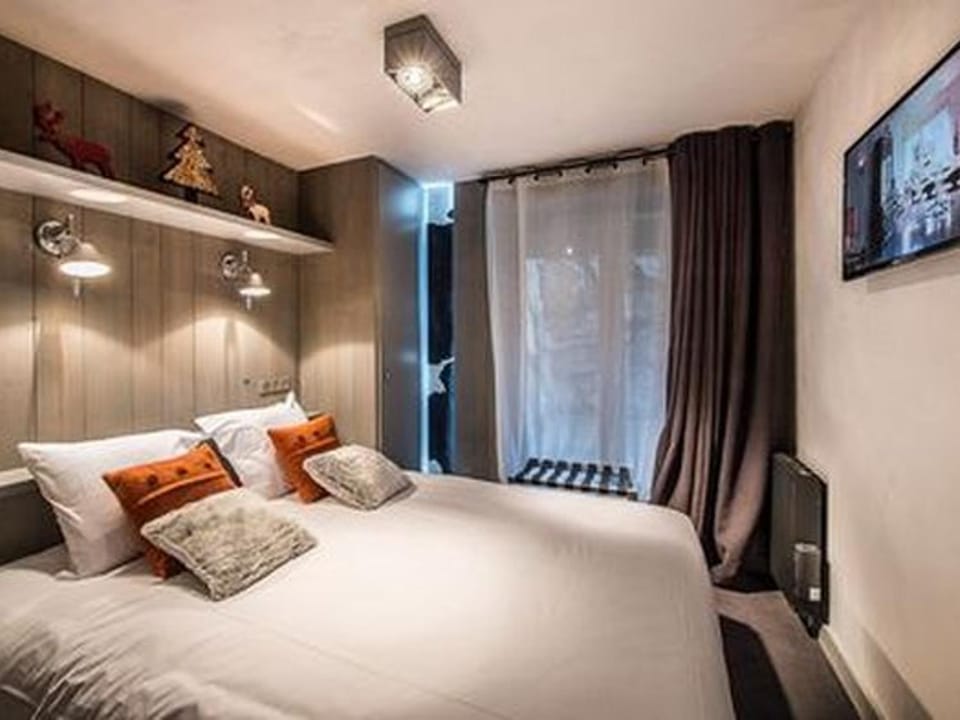 Appartement moderne avec cheminée, parking et Wi-Fi, Courchevel - FR-1-563-7 Apartment in Saint-Bon-Tarentaise