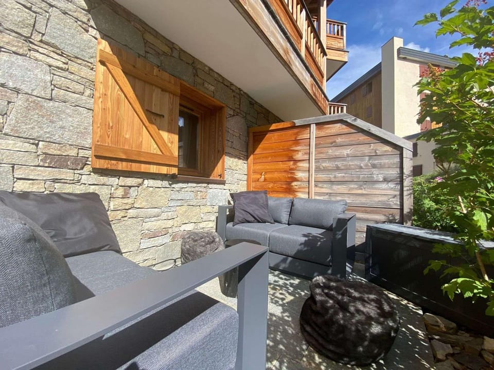 Appartement moderne Courchevel 4 pers, parking, wifi - FR-1-563-69 Apartment in Saint-Bon-Tarentaise