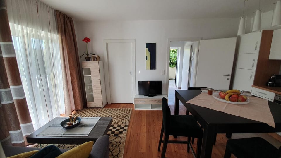 Kitchen or kitchenette, Living room, Photo of the whole room