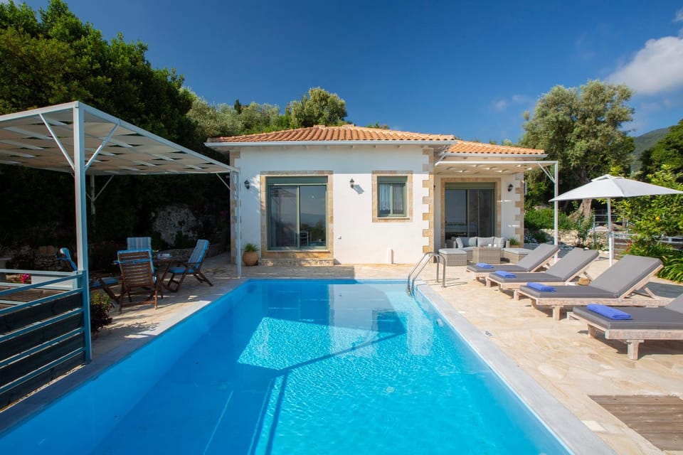 Patio, Day, Pool view, Swimming pool, sunbed