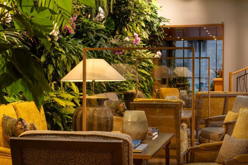 Lobby or reception, Seating area
