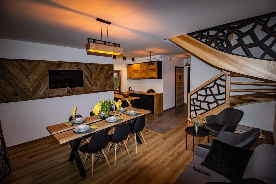 TV and multimedia, Living room, Dining area