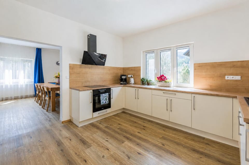 Kitchen or kitchenette, kitchen