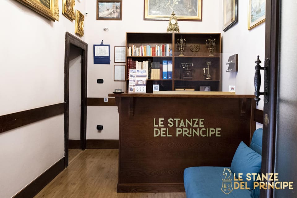 Lobby or reception, Decorative detail