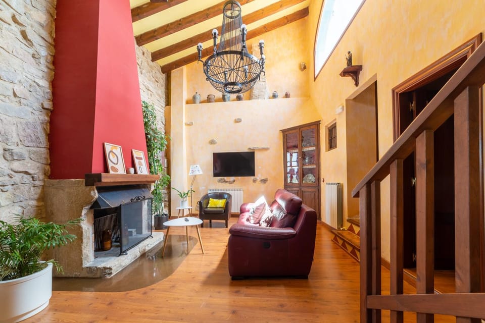 Communal lounge/ TV room, TV and multimedia, Living room