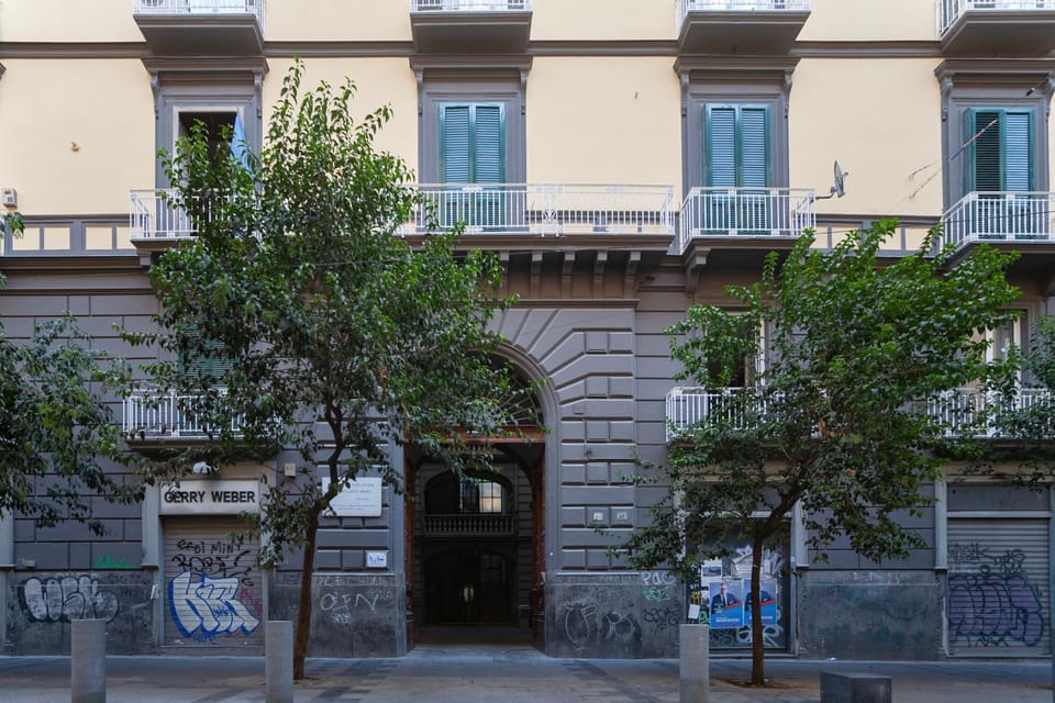 Property building, Facade/entrance, Day