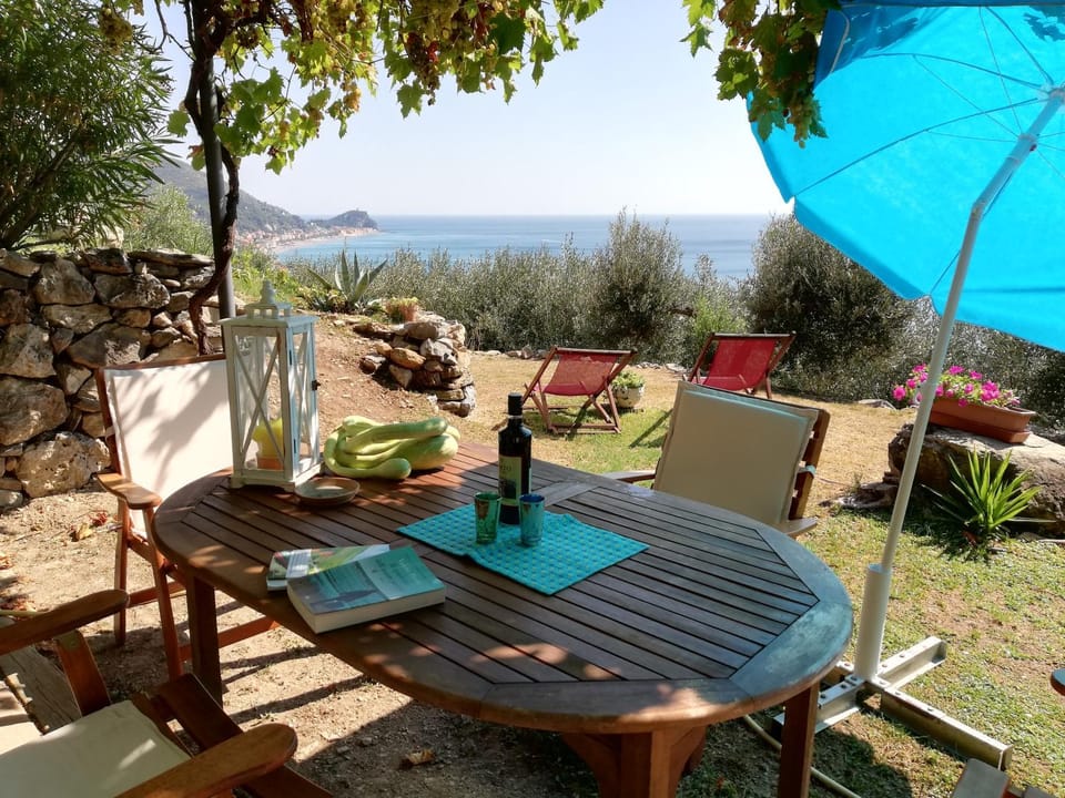 Day, Garden, Dining area, Garden view, Sea view