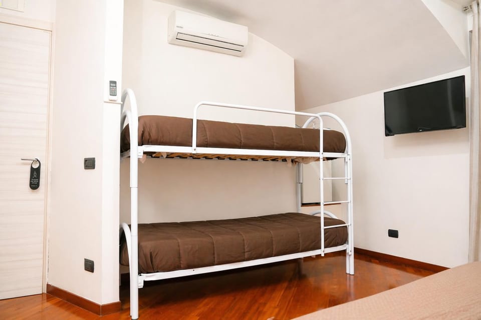 bunk bed