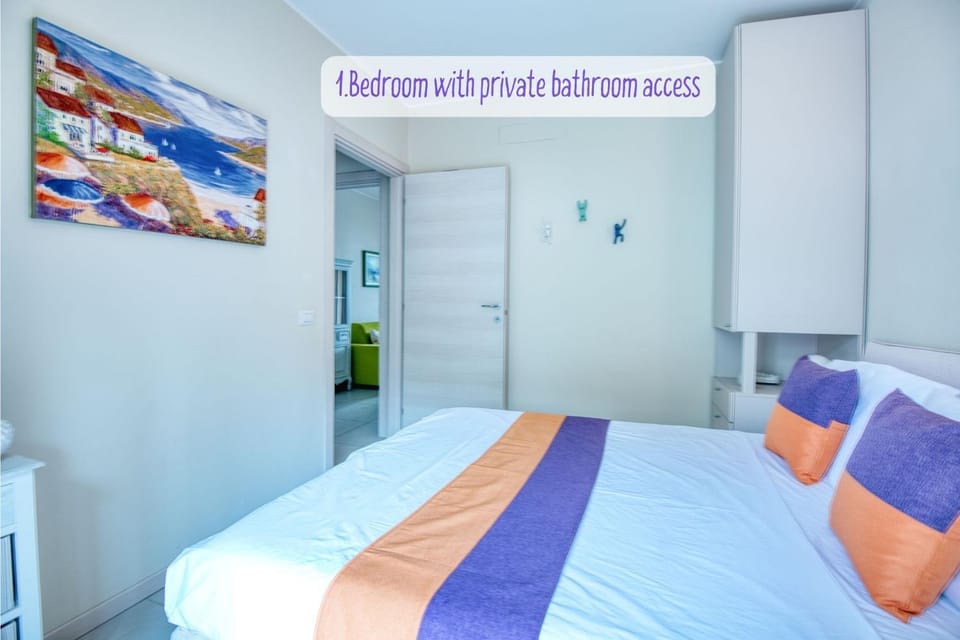 Bed, Bathroom, Bedroom, wardrobe