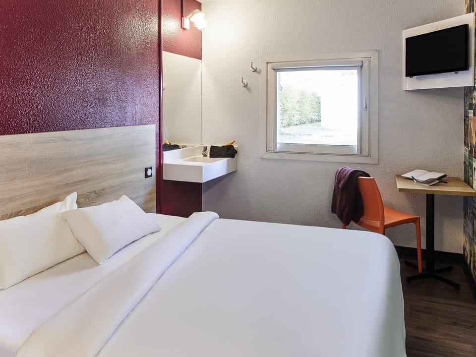 Property building, Bedroom