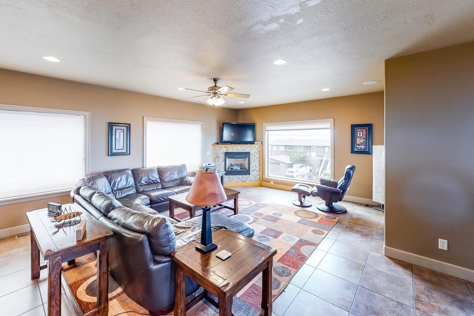 Coastcade House in Devils Lake