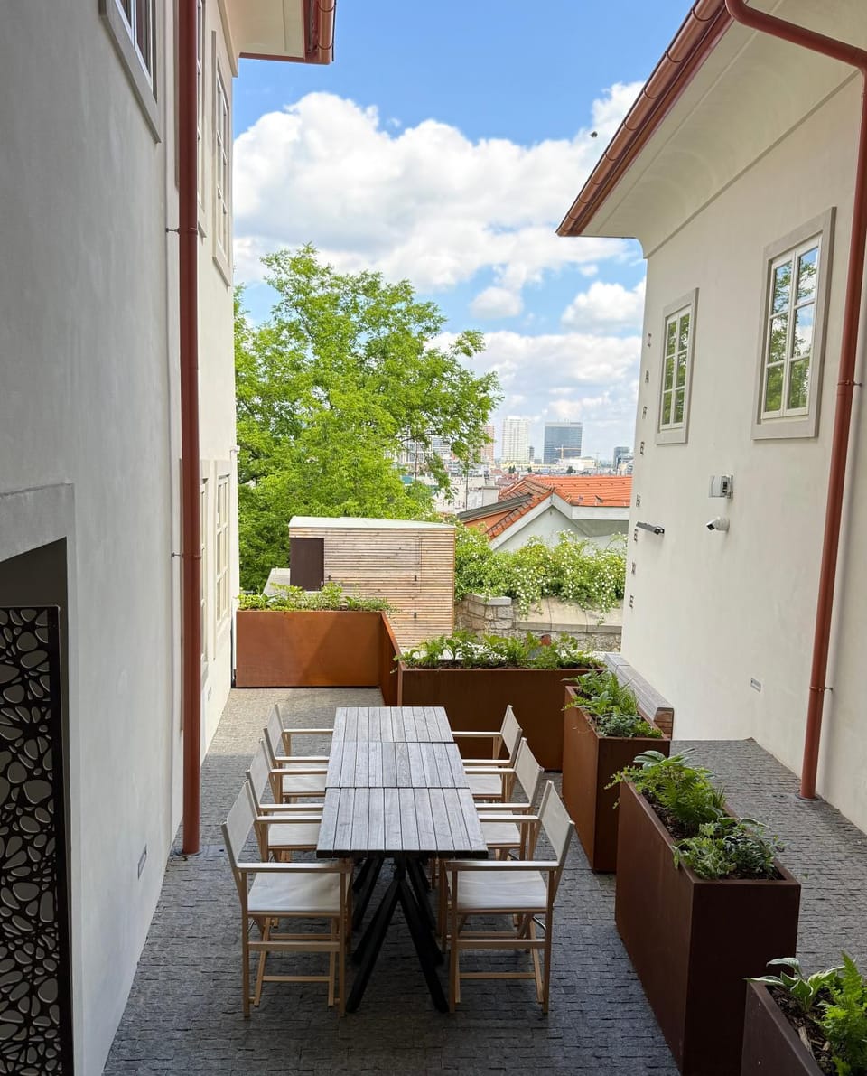 Patio, Balcony/Terrace, Seating area