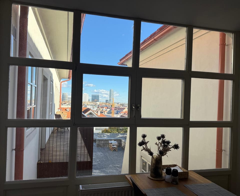 View (from property/room), Dining area, City view