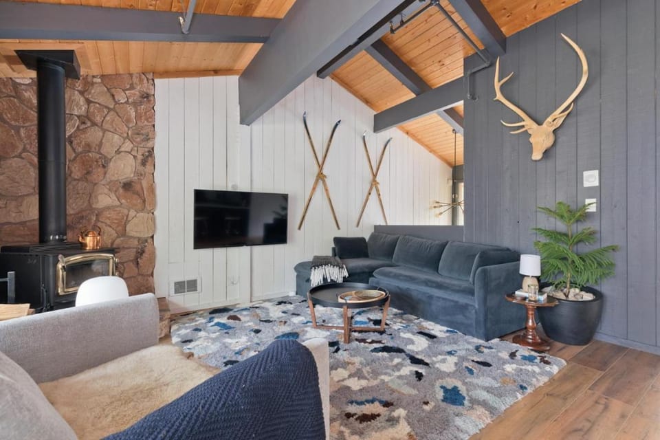 Villa de los Pinos 42 House in Mammoth Lakes
