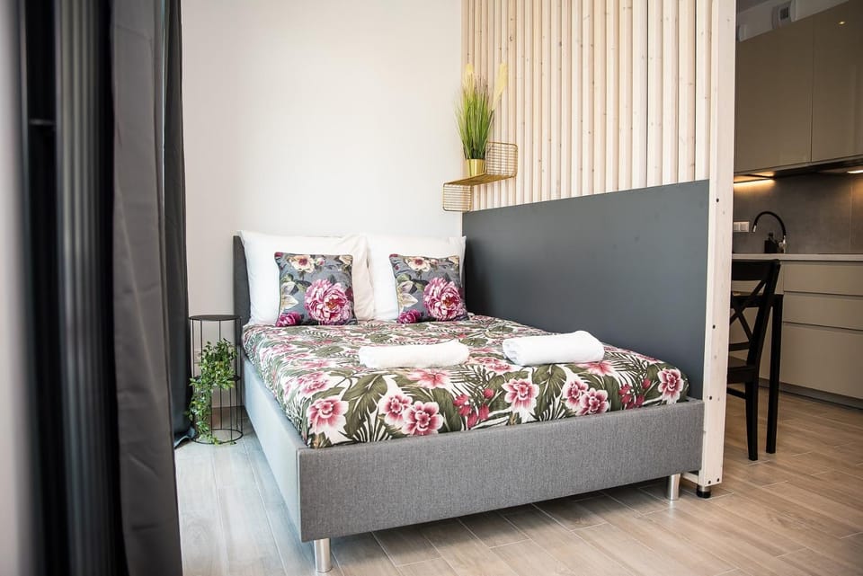 EASY RENT Apartments - BUSINESS CENTER 41, 24h Check-in Apartment in Masovian Voivodeship