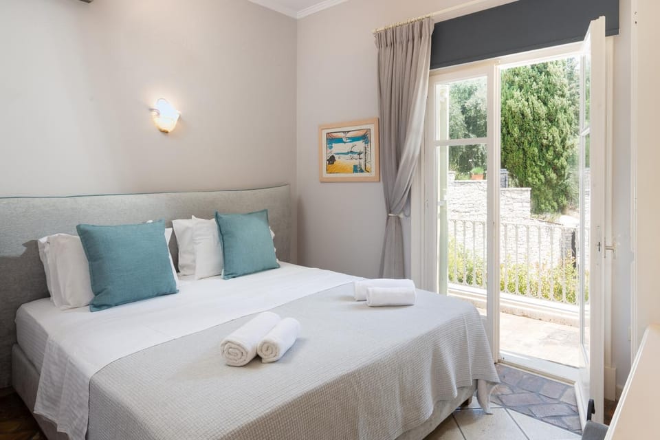 Balcony/Terrace, Bedroom, Garden view, Sea view