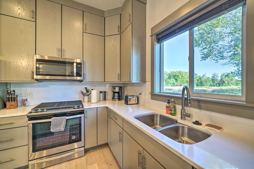Bozeman Stand-Alone Home w/ River Access! House in Idaho