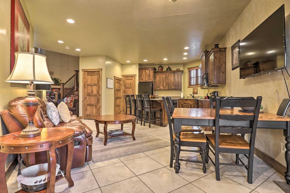 Luxurious Cedar City Getaway: 32 Mi to Brian Head! House in Cedar City