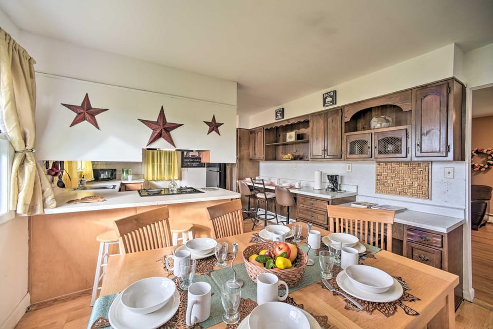Albany Home w/ Fenced Yard & Patio - Pets Welcome! House in Albany