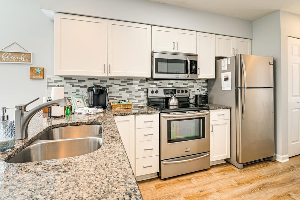 Resort Amenity Access: Chic Myrtle Beach Condo! House in Carolina Forest