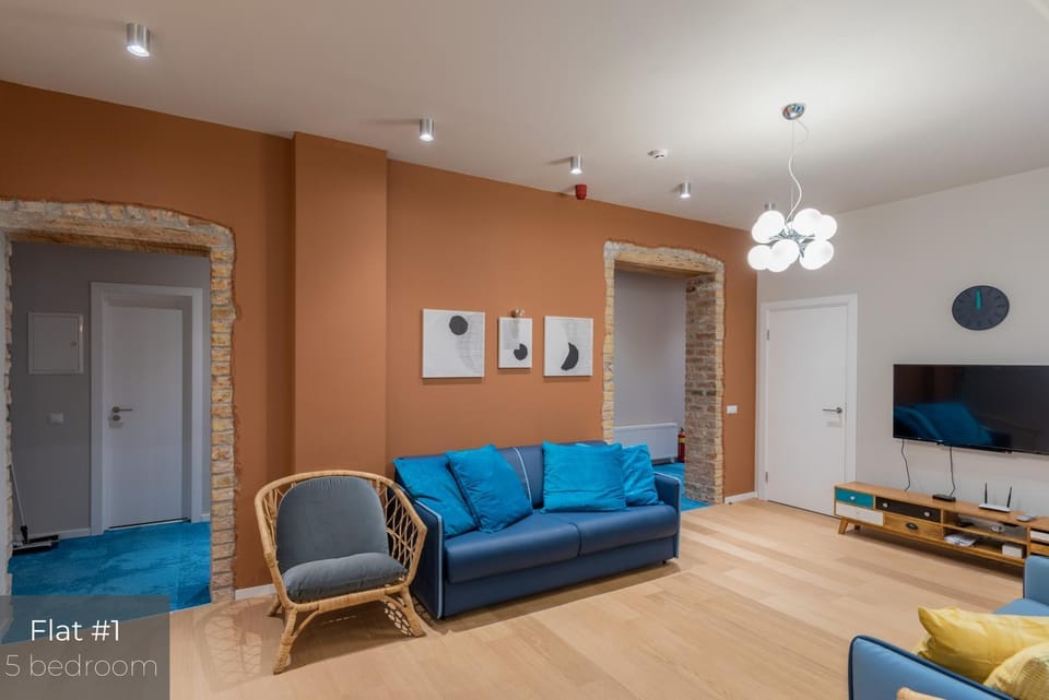 TV and multimedia, Living room, Seating area