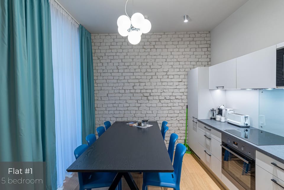 Coffee/tea facilities, Kitchen or kitchenette, Dining area
