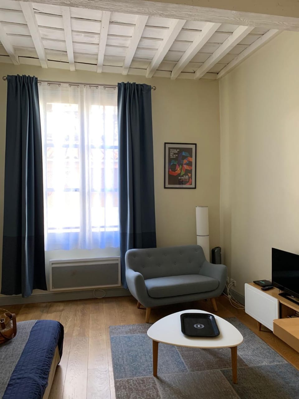 Living room, Photo of the whole room