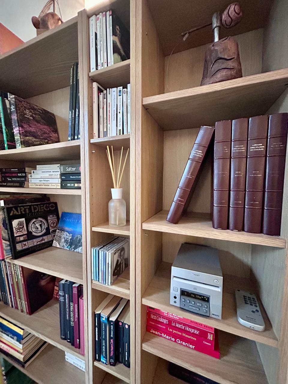 Library, TV and multimedia