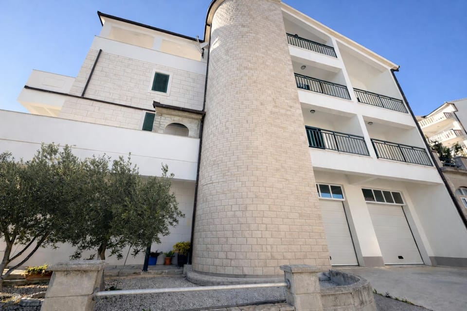 Property building, Parking