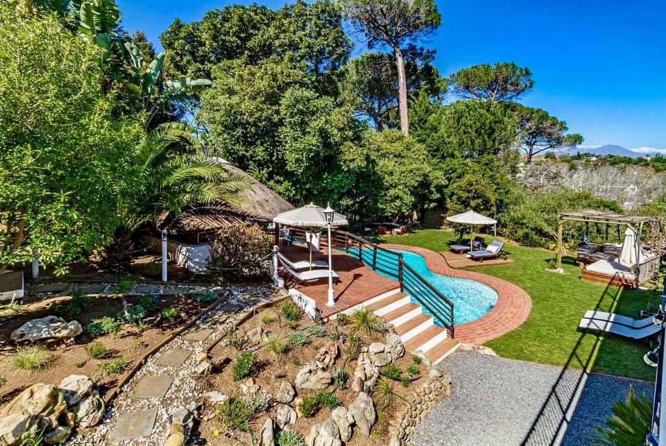 Spring, Day, Natural landscape, Garden, Balcony/Terrace, Garden view, Pool view, Swimming pool, sunbed