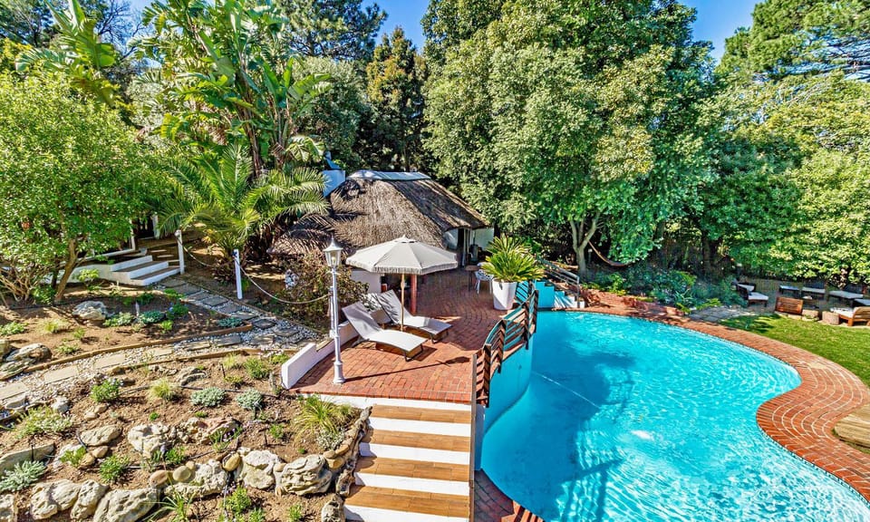 Spring, Day, Natural landscape, Garden, Garden view, Pool view, Swimming pool, sunbed