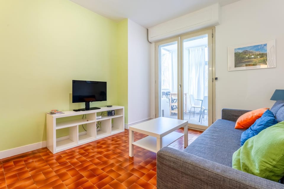 TV and multimedia, Seating area