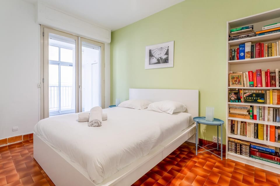 Bed, Photo of the whole room